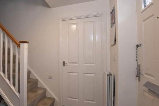 Beautiful En-Suite Room With Stairs Wokingham Zewnętrze zdjęcie